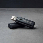 32GB Kingston Locker+ 50 [G2] USB Flash Drive - USB 3.2, Gen2, Type-A, 145MB/s R